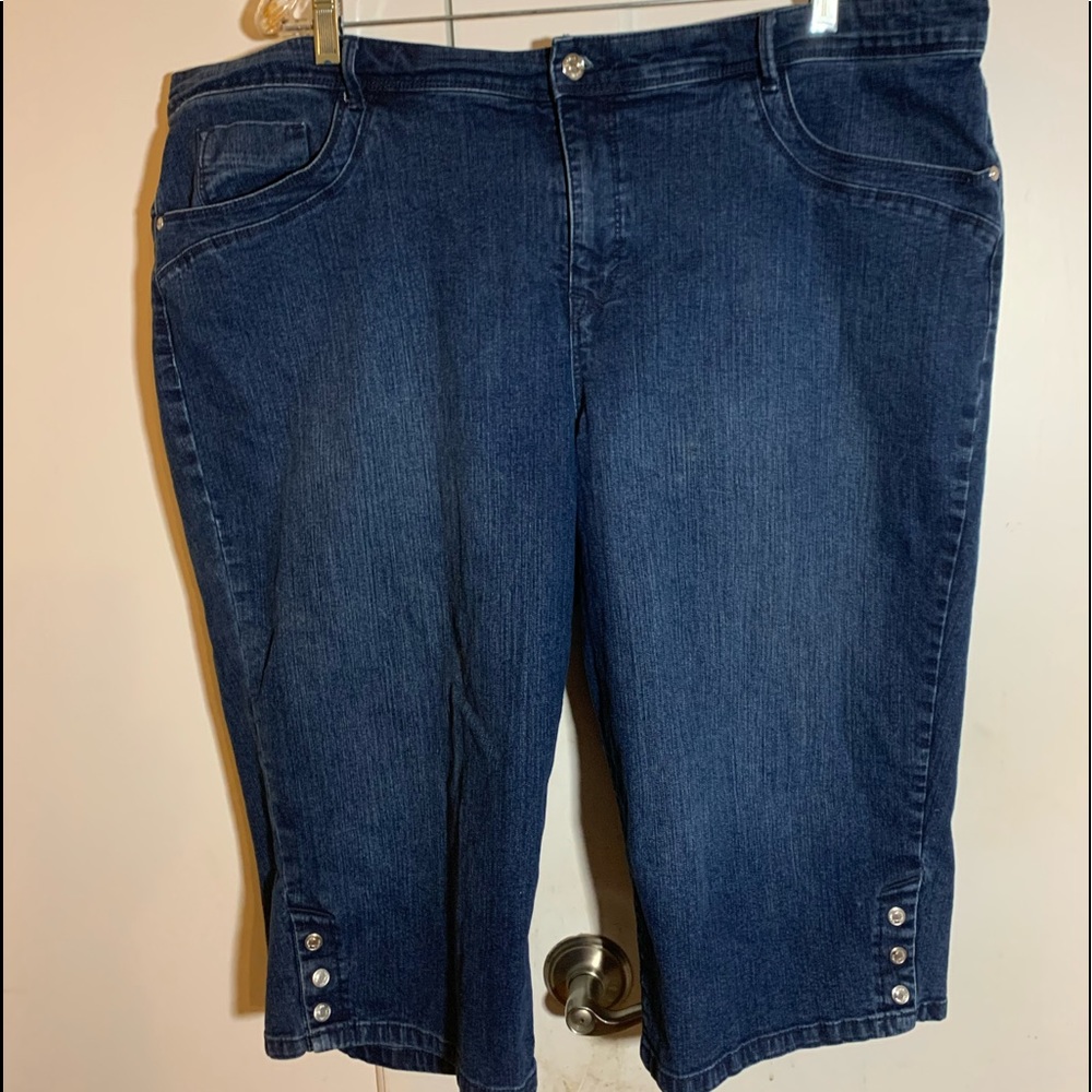 22W Gloria Vanderbilt skimmers EUC